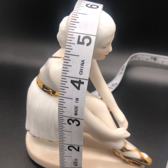 Vintage Porcelain Ballerina Hand Painted Gold Trim Figurine Nicknack Decor - Picture 9 of 12